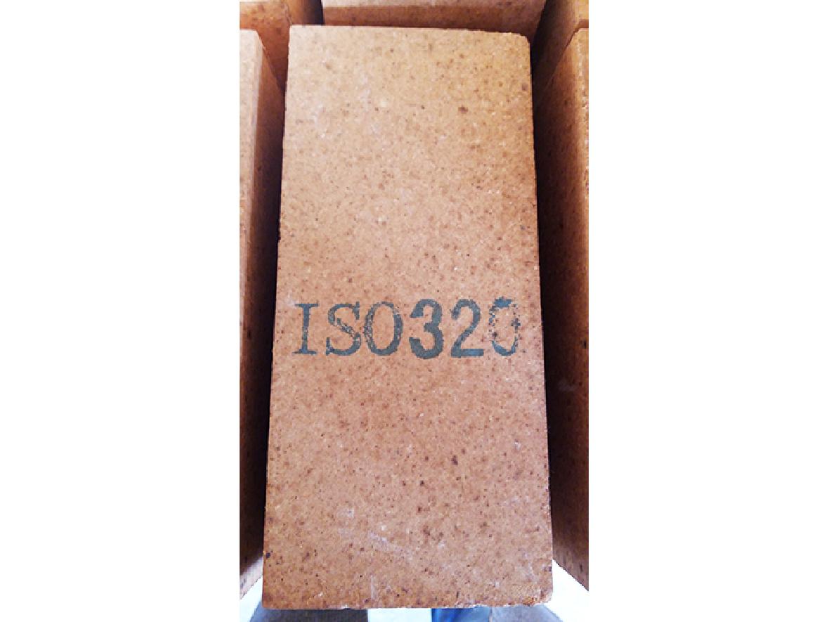High strength alkali resistant brick