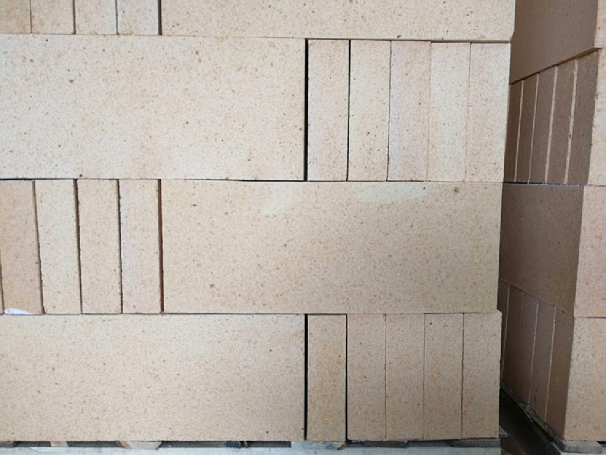 High alumina flat brick