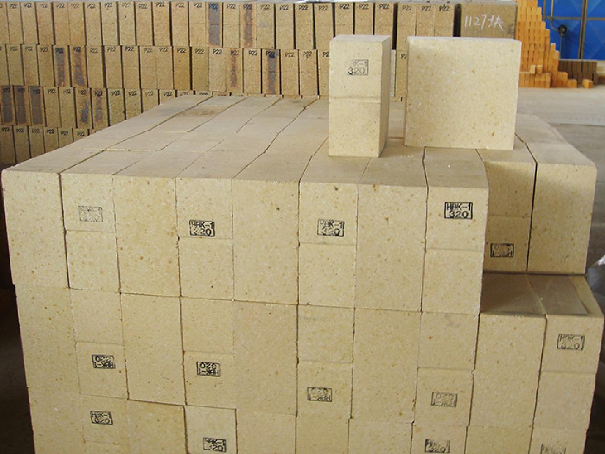 Anti peeling high alumina bricks