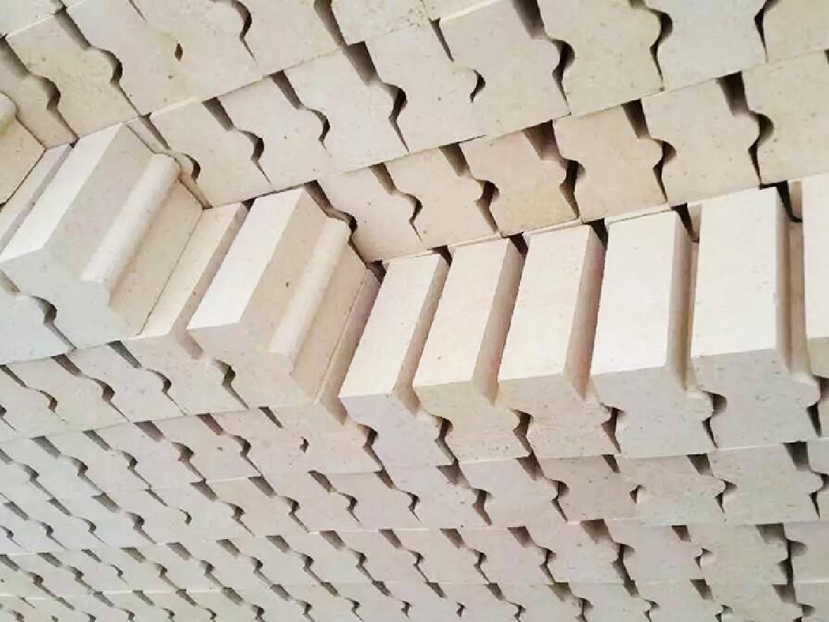 High alumina bricks for hot air ducts