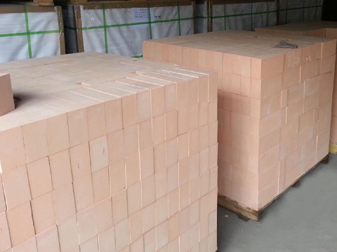 Light heat preservation bricks