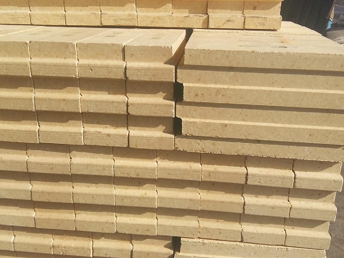 High aluminum anchoring bricks