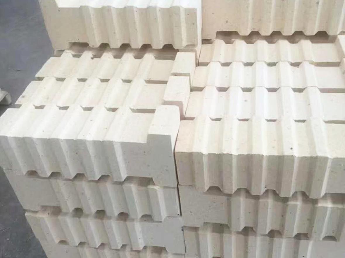 High aluminum anchoring bricks