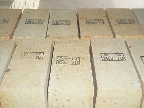 Anti peeling high alumina bricks