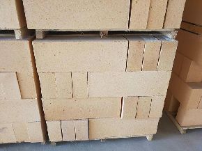 High alumina vertical brick