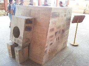 Combination bricks for blast furnace tapping hole