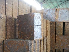 Silica molybdenum brick